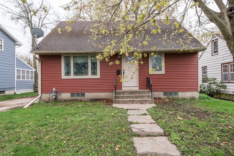1208 5th St SE, Rochester, MN 55904