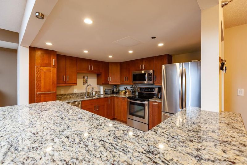 110 1st Ave NE #F905, Minneapolis, MN 55413