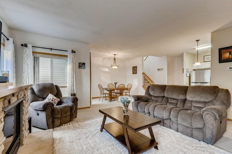 689 Kingfisher Ln #J, Woodbury, MN 55125