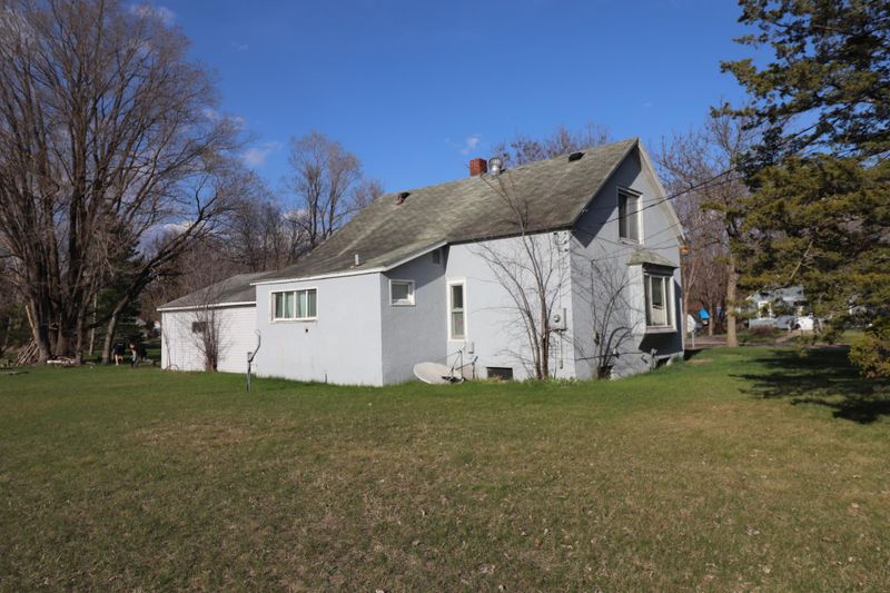 901 6th St NE, Little Falls, MN 56345