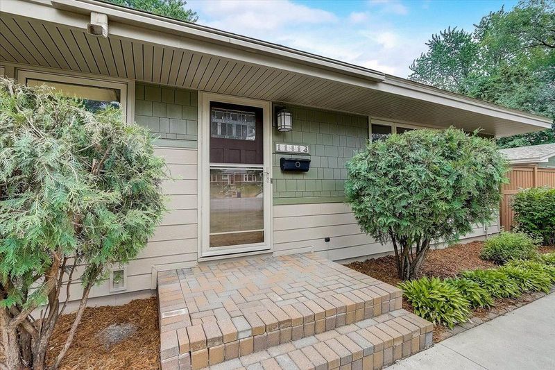 11413 Johnson Cir, Bloomington, MN 55437