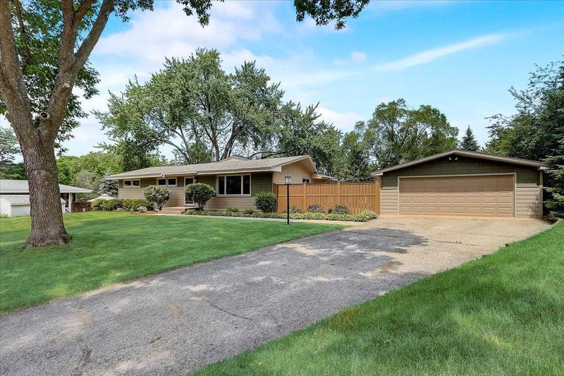 11413 Johnson Cir, Bloomington, MN 55437