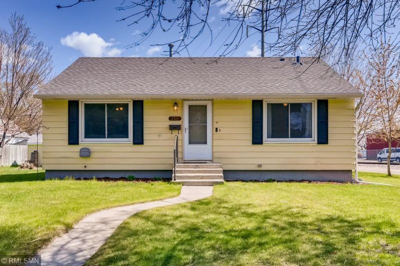 118 4th Ave NE, Saint Cloud, MN 56304