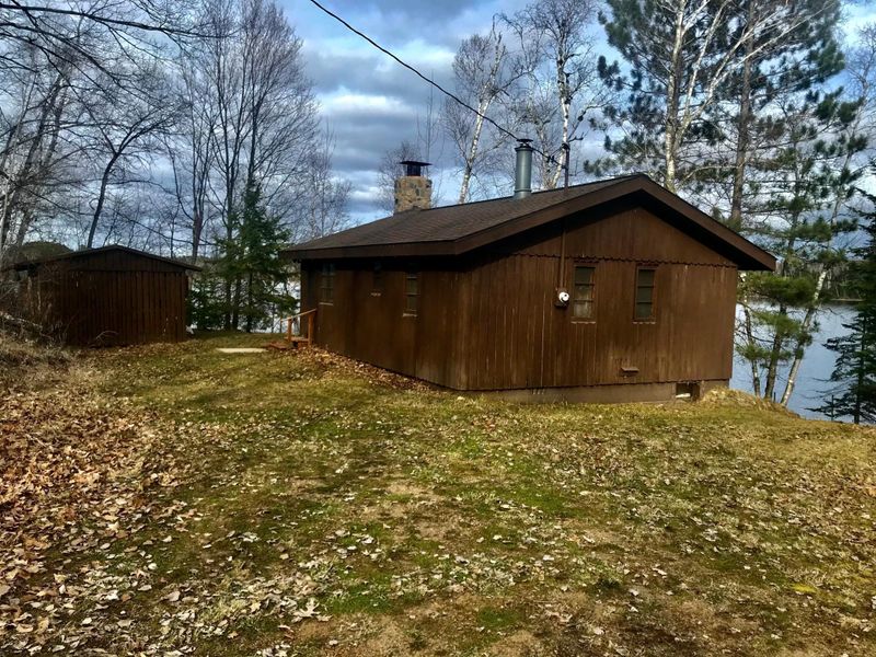 42386 W Sand Lake Dr, Bovey, MN 55709