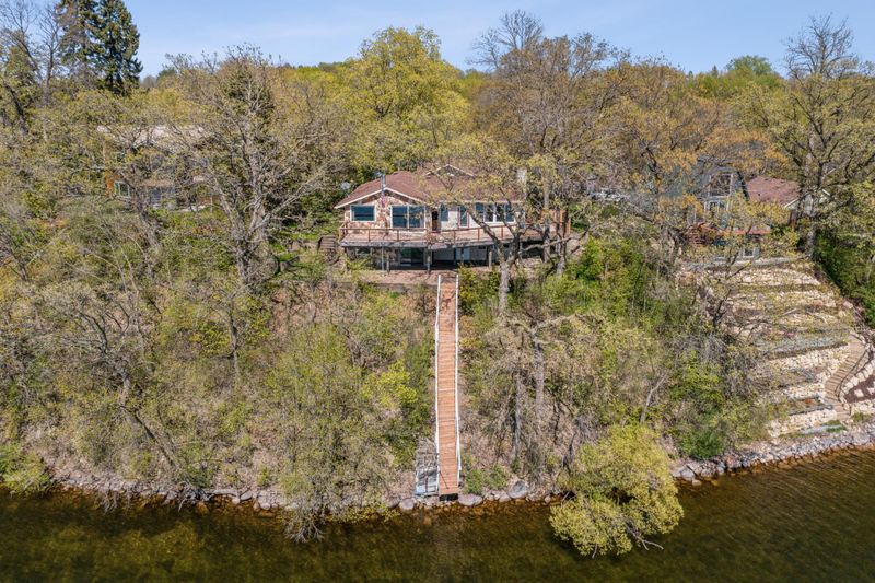 3121 Lakeshore Ave, Maple Plain, MN 55359