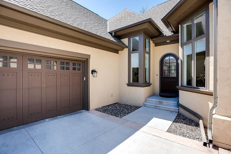1949 Fulham St, Roseville, MN 55113