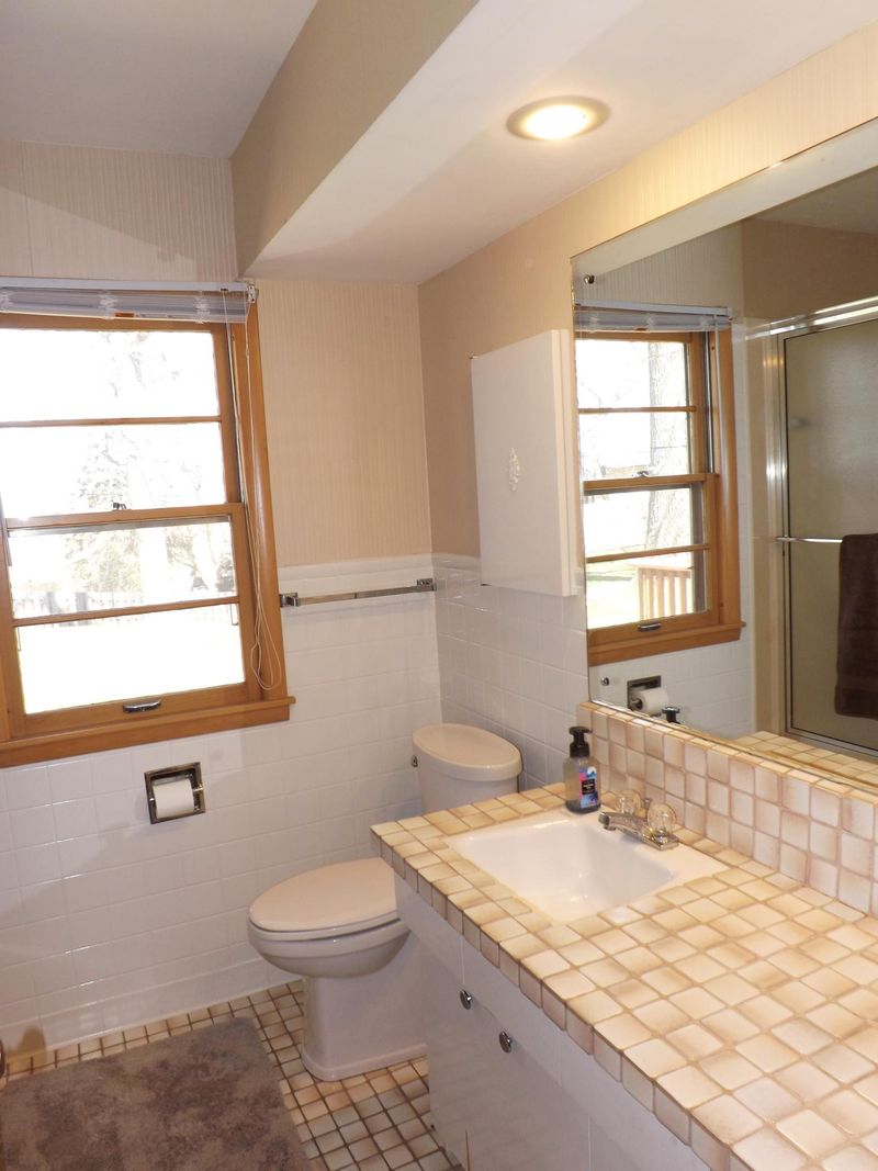 233 Danora Pl, Saint Cloud, MN 56301