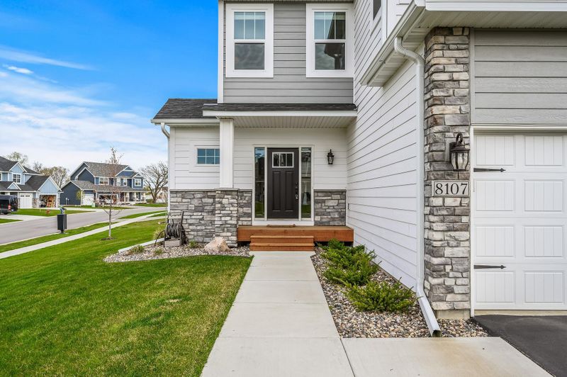 8107 157th Ter, Savage, MN 55378