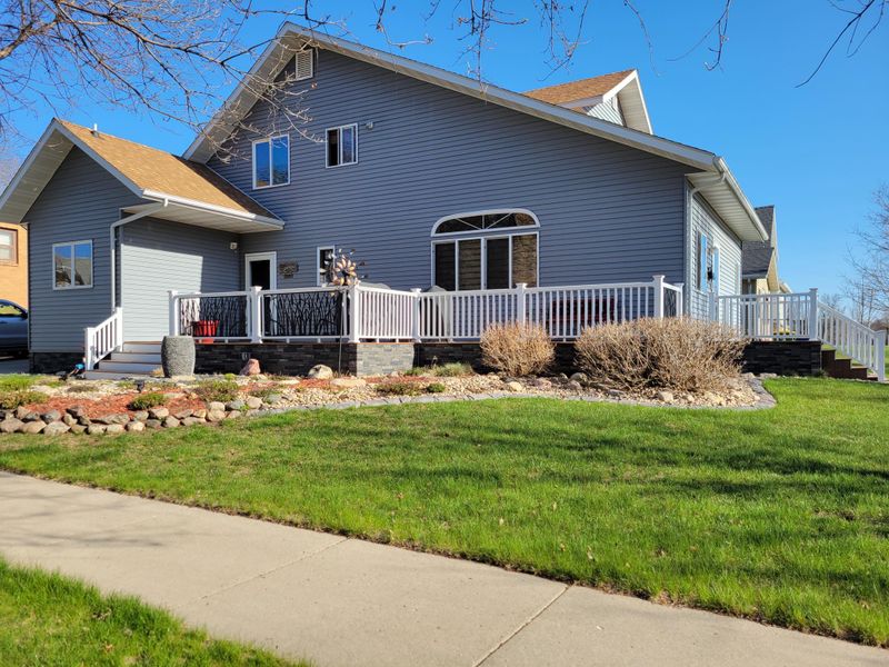305 3rd Ave SW, Pipestone, MN 56164