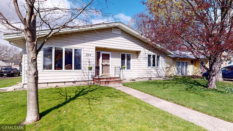 264 S Oak St, Waconia, MN 55387
