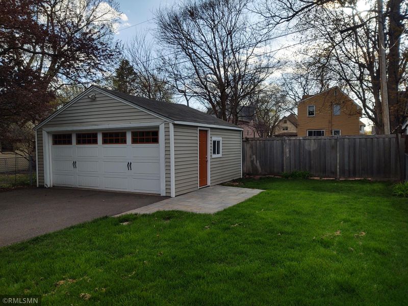 361 Osceola Ave S, Saint Paul, MN 55102