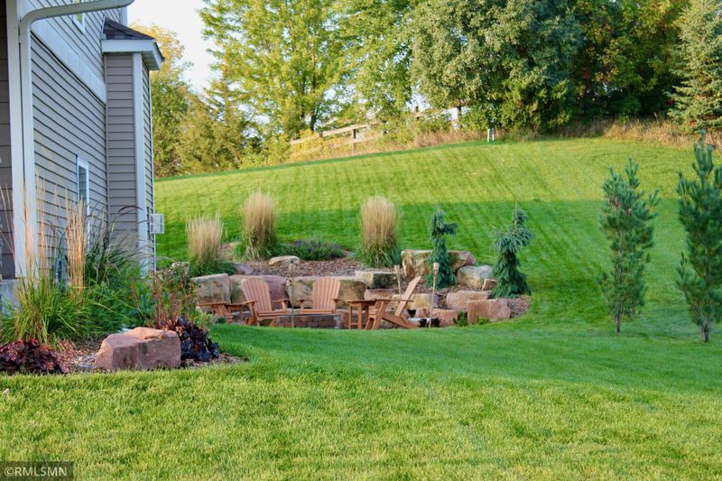 5601 Edgewater Dr, Savage, MN 55378