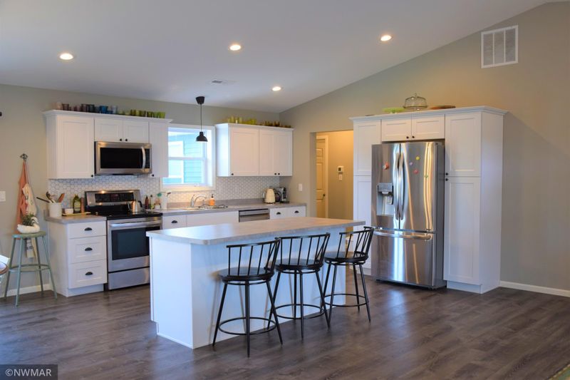 6009 Sullivan Dr NW, Bemidji, MN 56601