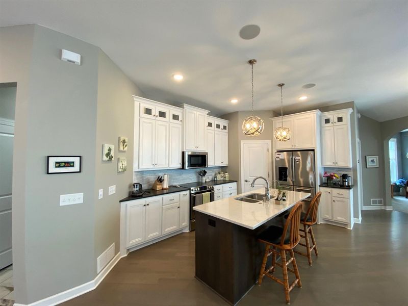4530 Zircon Ln N, Plymouth, MN 55446