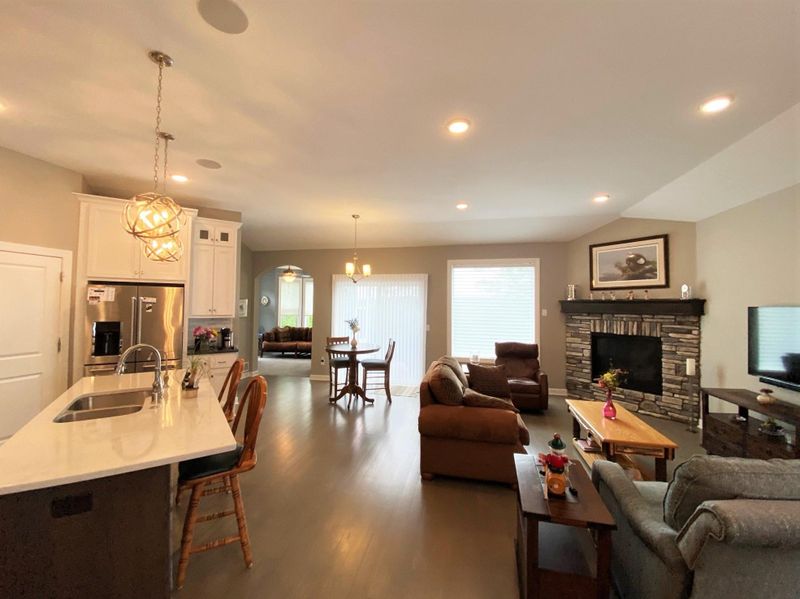 4530 Zircon Ln N, Plymouth, MN 55446