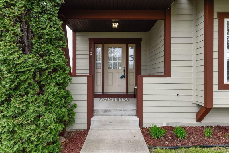 1211 11th Ave N, Minneapolis, MN 55411