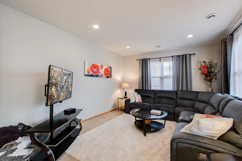 9662 Vera Cruz Ln N, Brooklyn Park, MN 55443