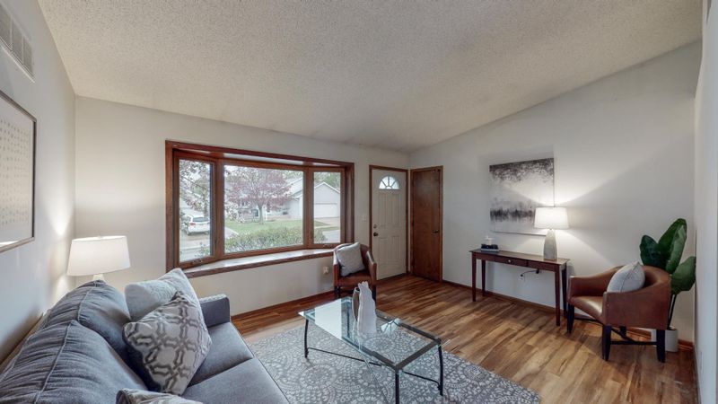 4619 8th St NW, Rochester, MN 55901
