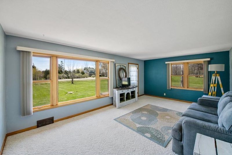 10846 Pioneer Dr, Milaca, MN 56353