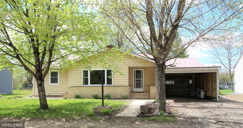 1210 6th St N, Cannon Falls, MN 55009