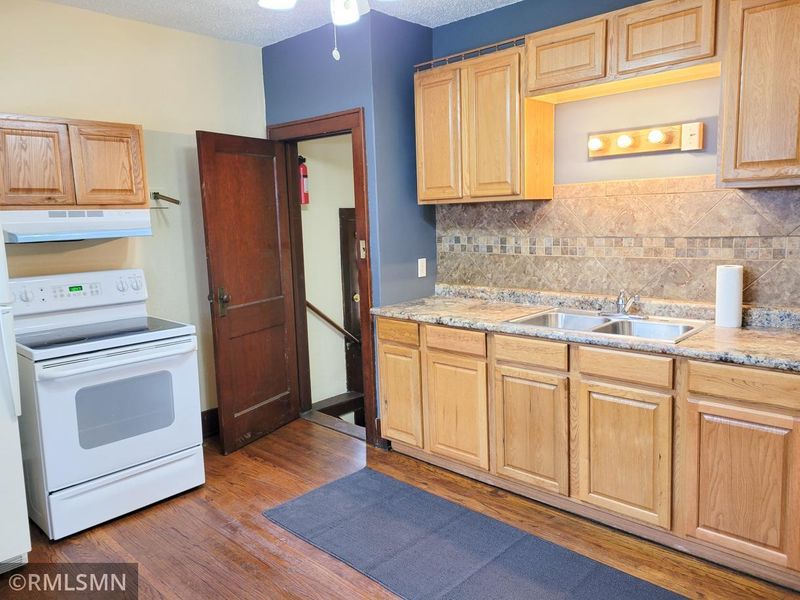 738 Bradley Ave, Gibbon, MN 55335
