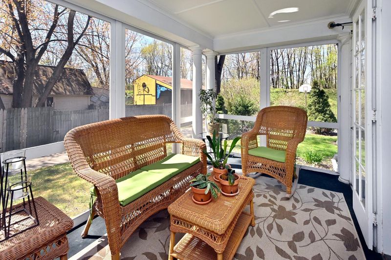 233 River St S, Delano, MN 55328