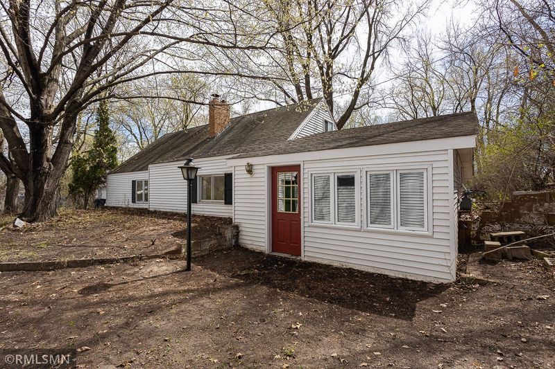15501 Excelsior Blvd, Minnetonka, MN 55345
