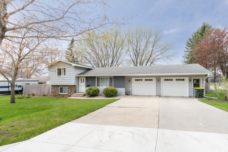1304 9th St SE, Willmar, MN 56201