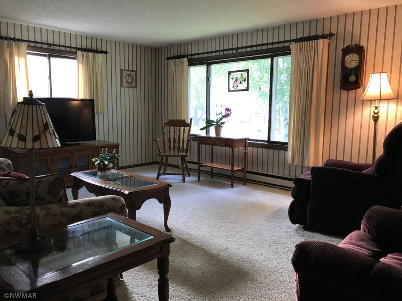 32957 303rd St, Roseau, MN 56751