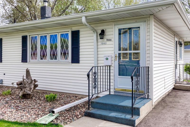 7046 Dawn Ct, Inver Grove Heights, MN 55076
