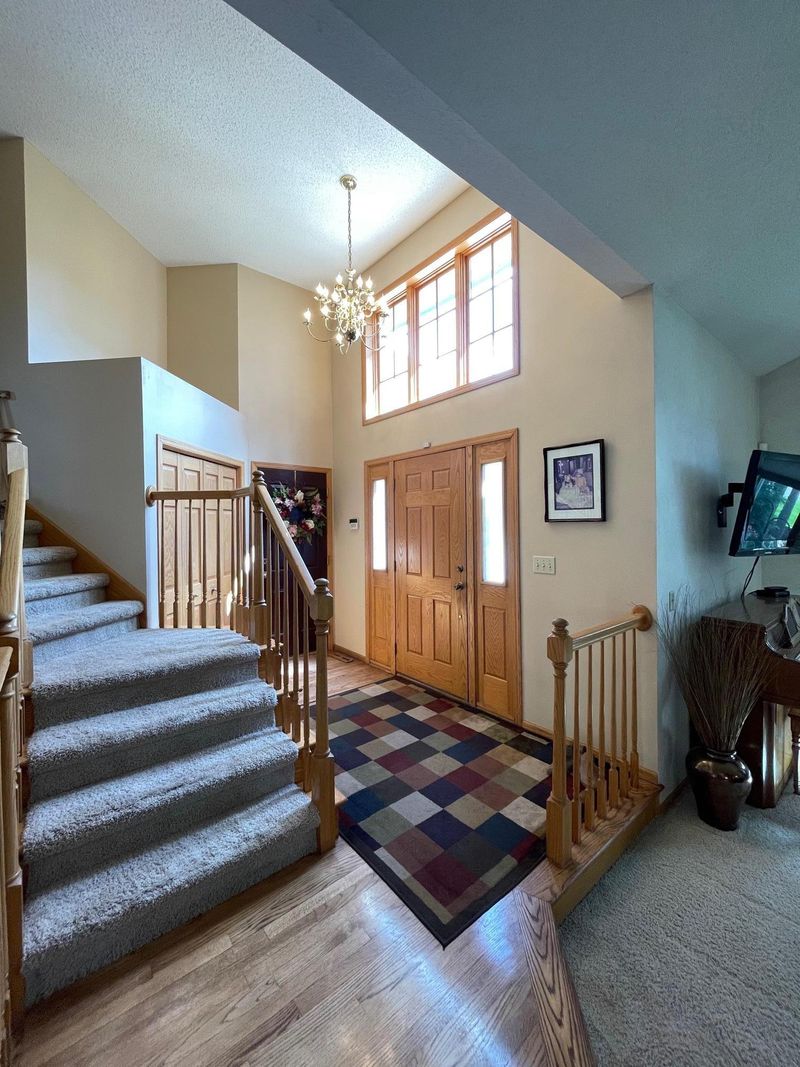 3255 Orchard Ct, White Bear Lake, MN 55110