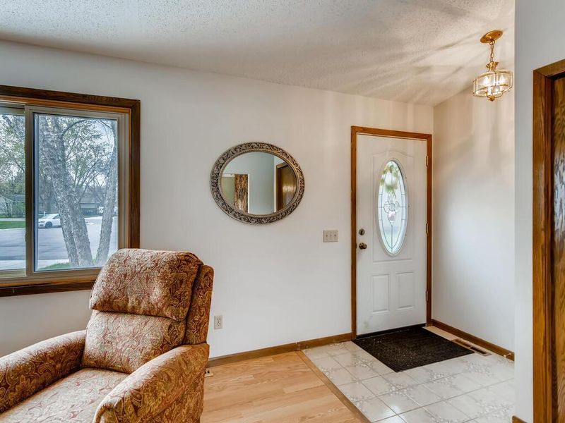 1015 Westview Dr, Farmington, MN 55024