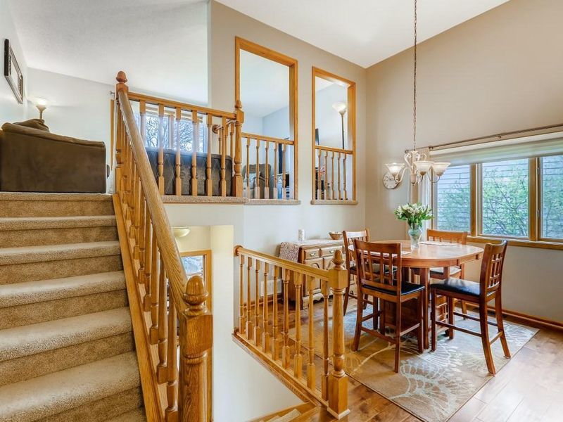 10634 Lee Dr, Eden Prairie, MN 55347