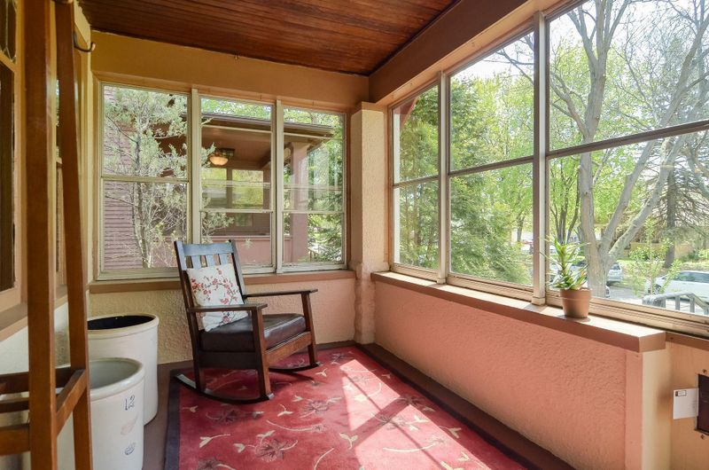 1861 Ashland Ave, Saint Paul, MN 55104
