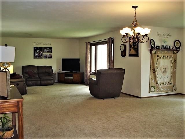 2498 50th St, Fairmont, MN 56031