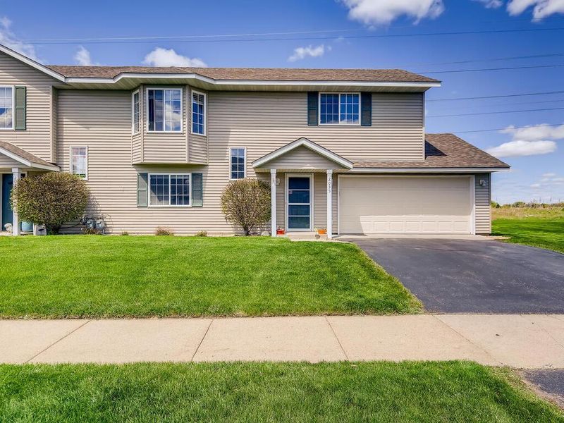 2035 Brittany Ct, Shakopee, MN 55379
