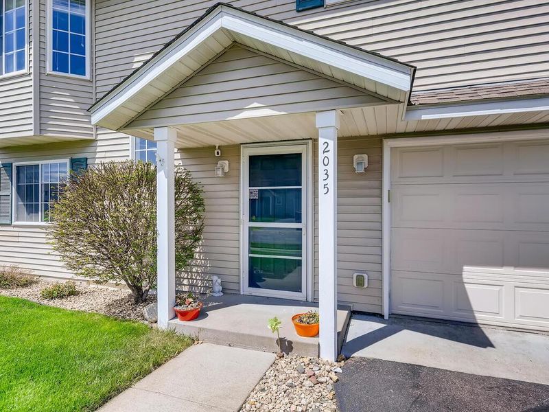2035 Brittany Ct, Shakopee, MN 55379