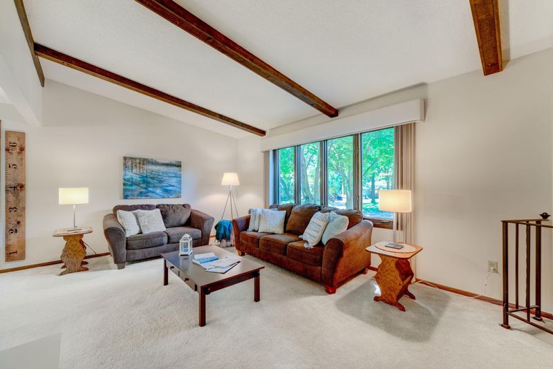 8387 Pleasant View Dr, Mounds View, MN 55112