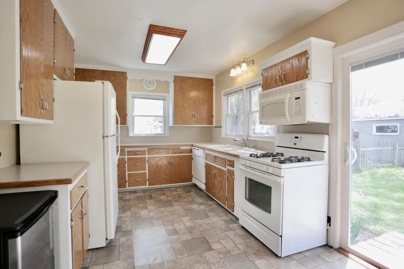 5301 50th Ave N, Crystal, MN 55429