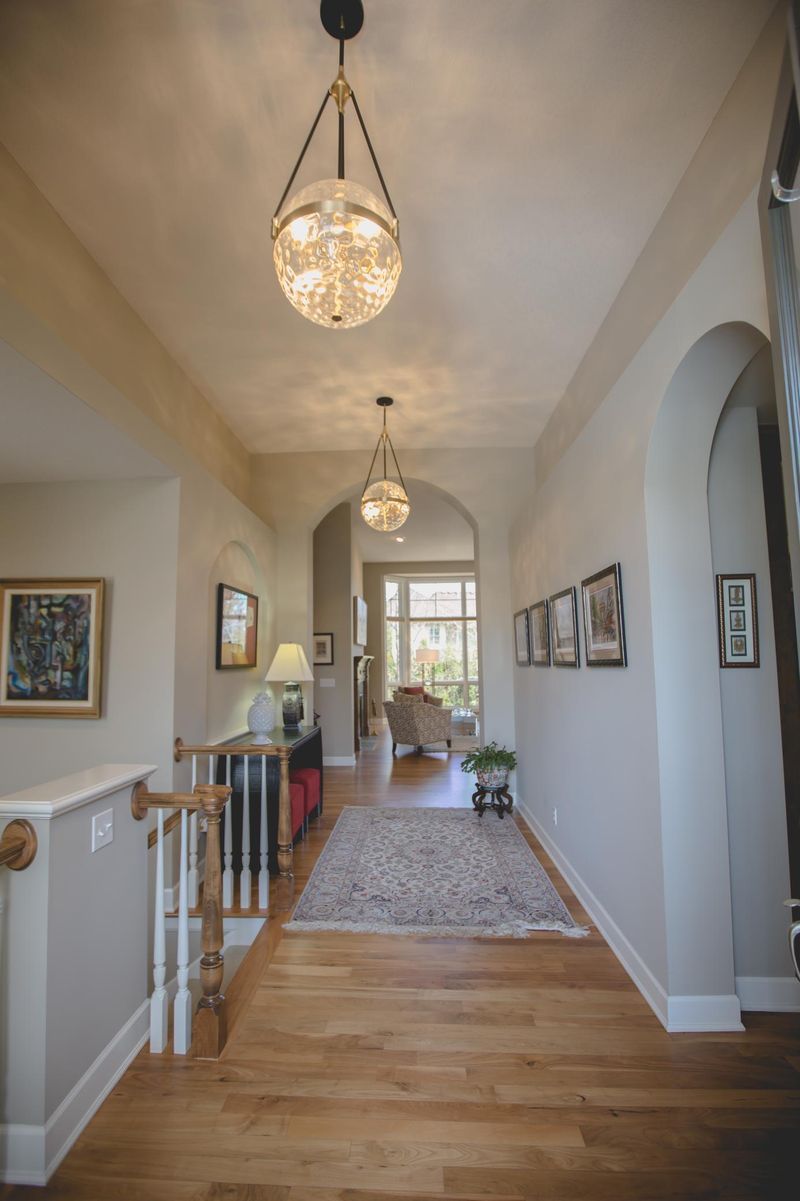 11303 Entrevaux Dr, Eden Prairie, MN 55347