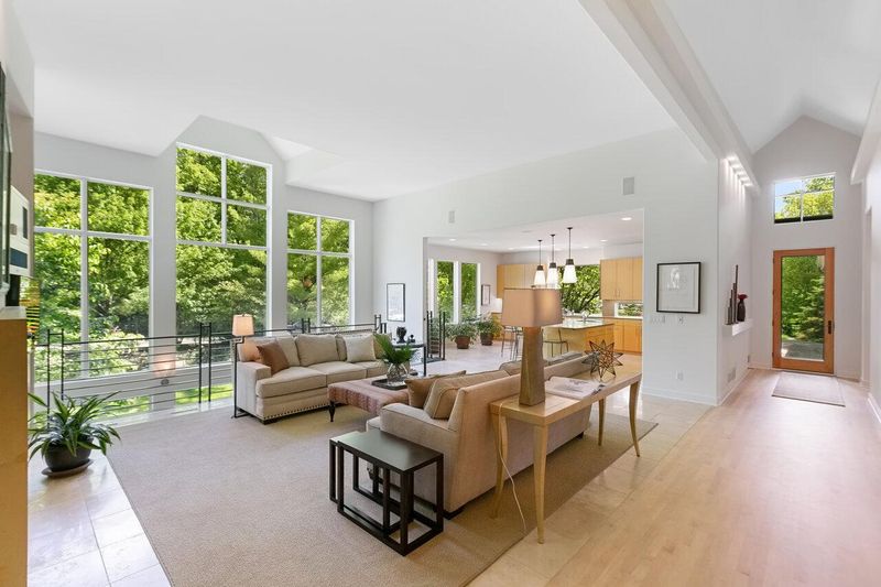 2300 Meeting Pl, Wayzata, MN 55391