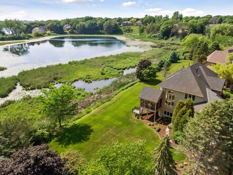 8783 Ridge Ponds Ln, Victoria, MN 55386