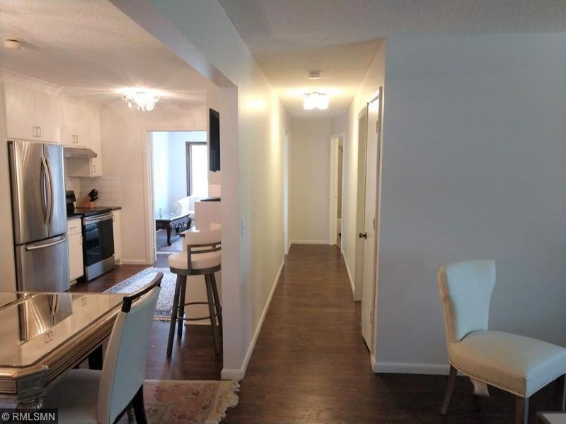 4401 Parklawn Ave #307W, Edina, MN 55435