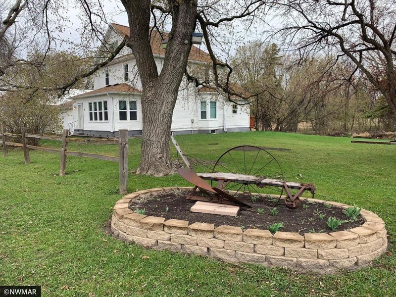16 N Main St, Winger, MN 56592