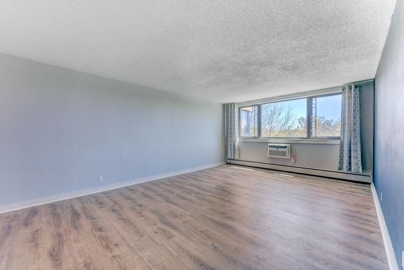 2500 Blaisdell Ave #412, Minneapolis, MN 55404