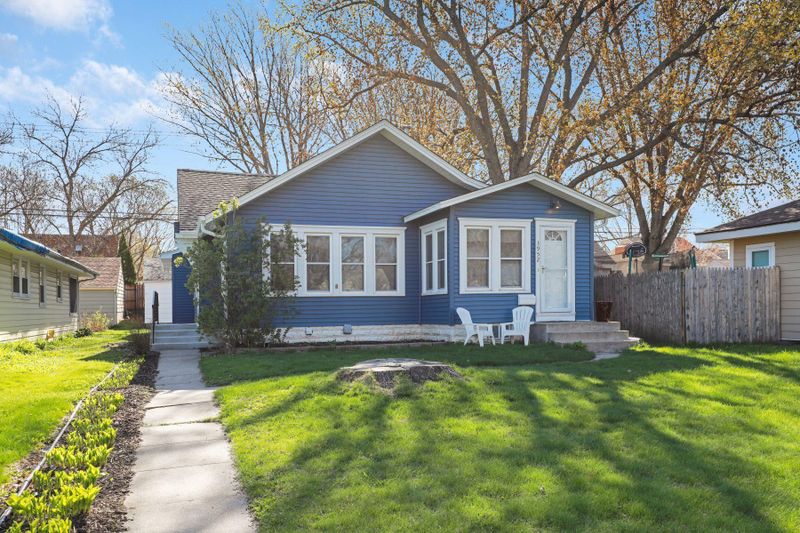 3952 Zenith Ave N, Robbinsdale, MN 55422