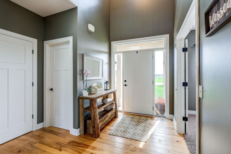 39166 Everett Ave, North Branch, MN 55056
