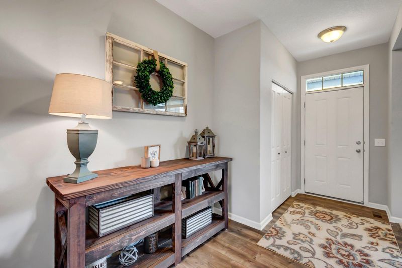 4102 Sage Wood Rd, Chaska, MN 55318
