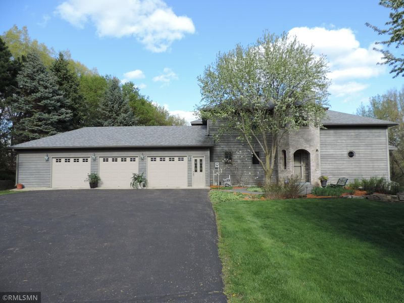 1991 Manning Ave N, Lake Elmo, MN 55042