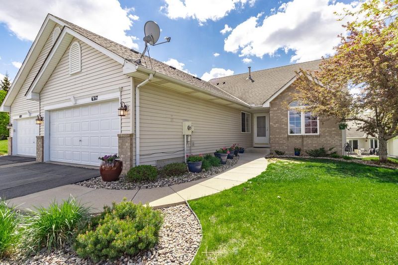 6317 S Park Dr, Savage, MN 55378